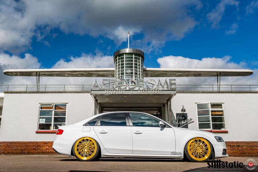  Audi A4 Sedan on Vossen Wheels (LC-105T) 2016 года  (фото 7 из 45)